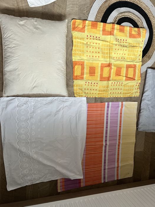 Lot cu perna pene si puf si lenjerie