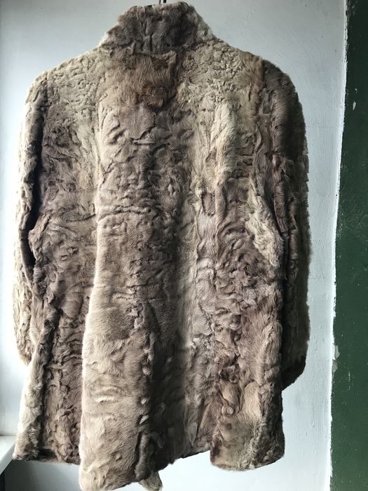 Елегантно палто от астраган