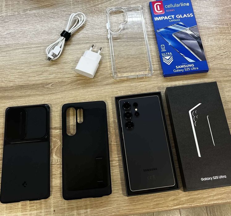 Samsung s25 ultra 1tb.