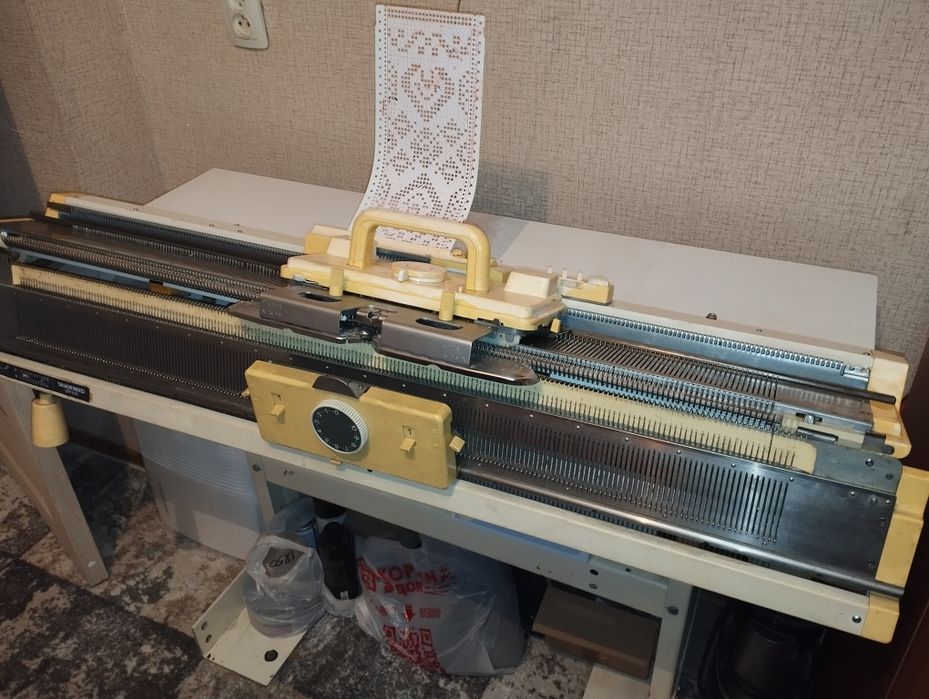 Вязальная машина