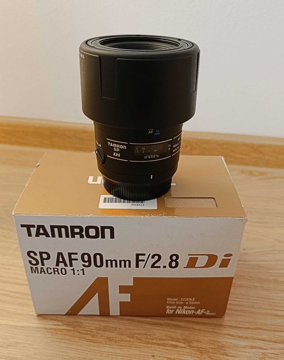 Tamron SP AF 90mm f/2.8 Di Macro 1:1 (Model 272EN II) pentru Nikon