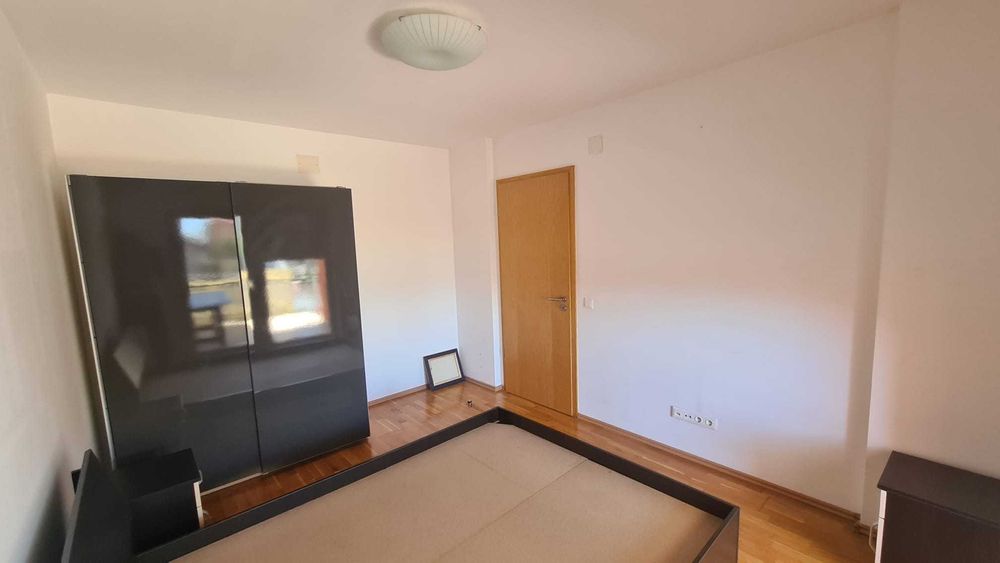 Inchiriez apartament 3 camere, 90 mp, Ansamblul Residenz (Cartierul German), 450 EUR negociabil!
