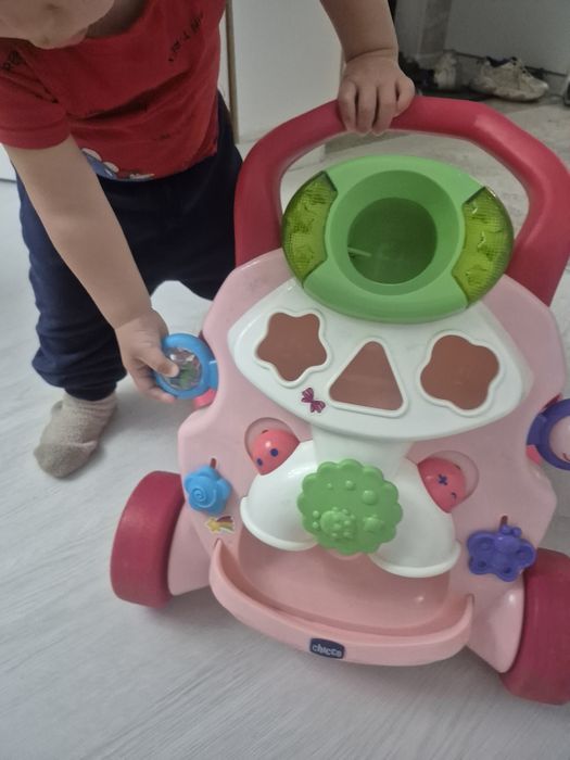 Продам чикко толокар