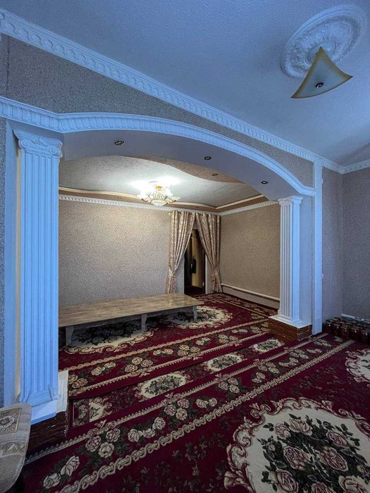 3 хонали квартира барча жихозлари билан сотилади.