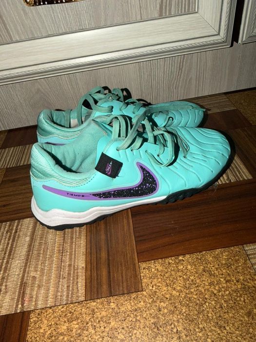 Сороконожки найк темпо