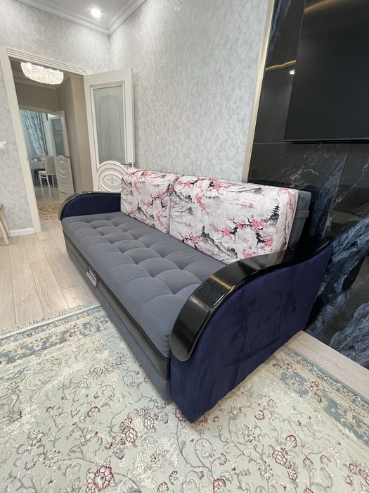 Раскладной диван-кровать с ящиком