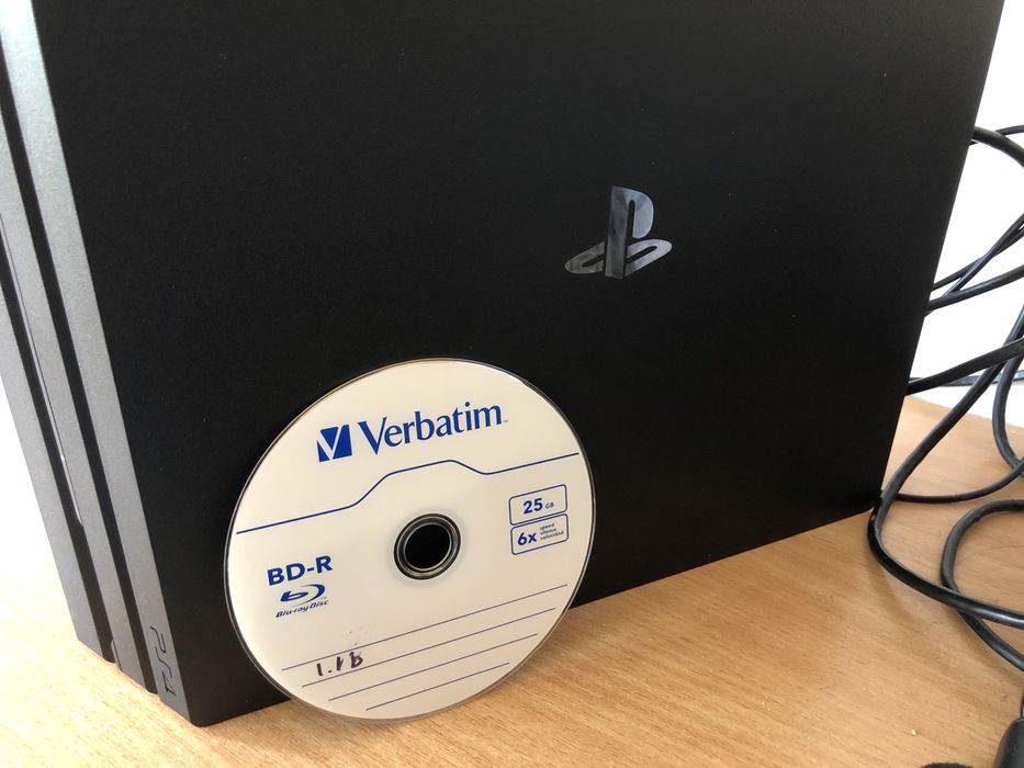 PlayStation 4 Pro Modat