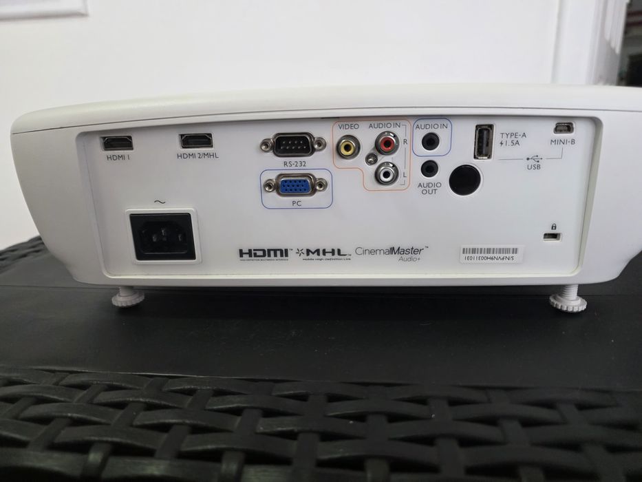 Videoproiector BenQ W1090 – Full HD, 3D, Home Cinema, Mod Sport