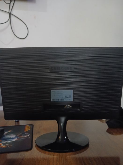 SAMSUNG 22 talik monitor 500 000 sum