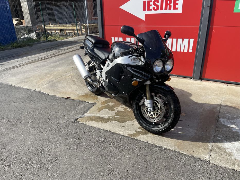Honda cbr 900 rr fireblade sc28