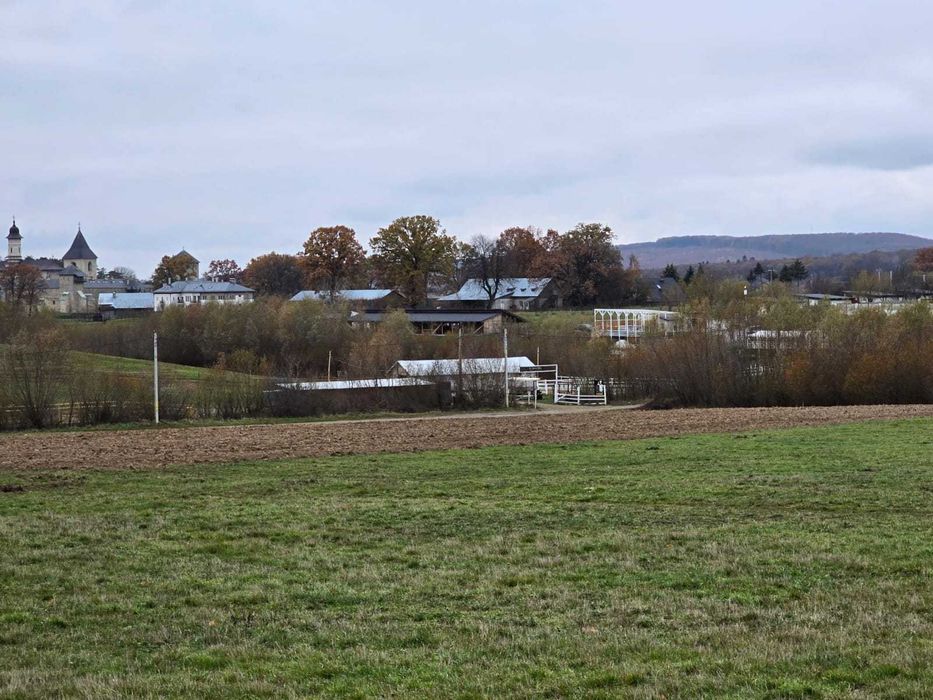 PARCELE INTRAVILAN M. Dragomirnei 11ari/.10ari/.9,2 ari zona MANASTIRE