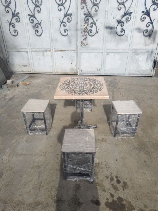 Лофт стол табуретки.