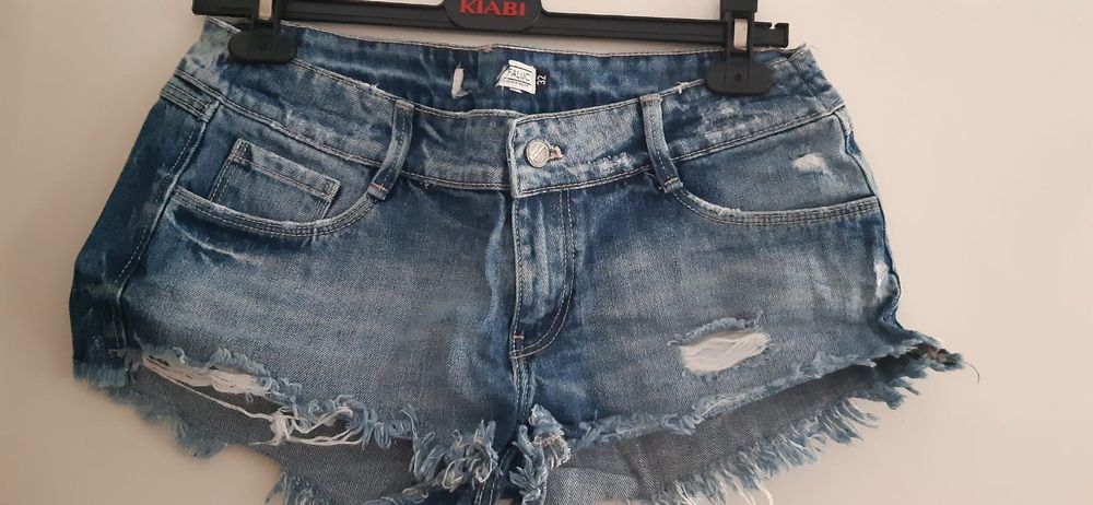 Pantaloni scurți de fetite