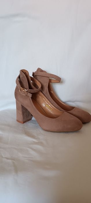 Туфли женские бежевые