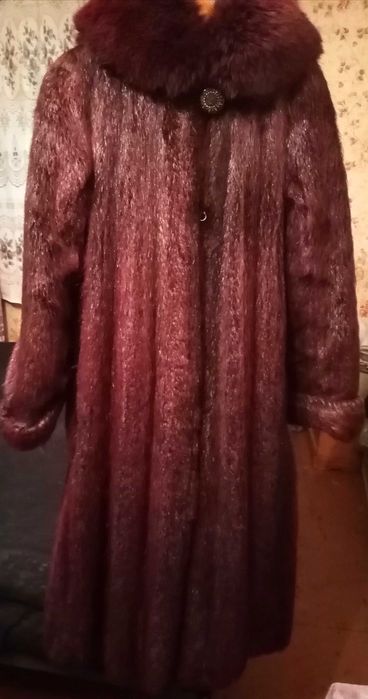 Шуба нутрия с капюшоном