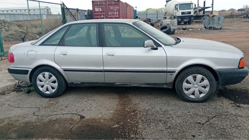 Ауди Б4  2.6 АКПП