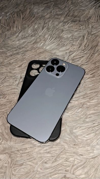 Продам Айфон 13 про