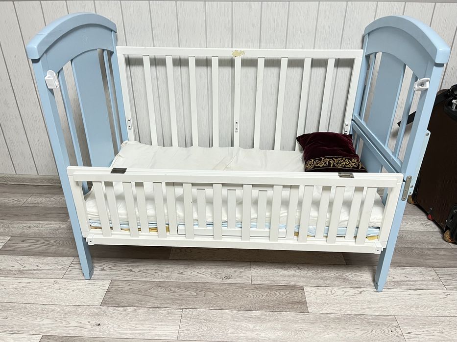 Кроватка детская