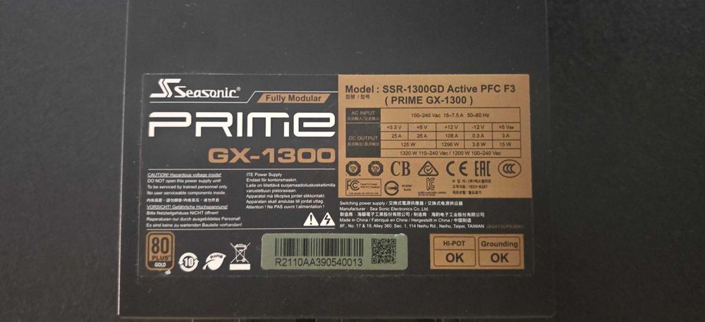 Продавам в перфектно състояние захранване 1300Watt Seasonic Prime GX1300 80+ Gold Full Modular