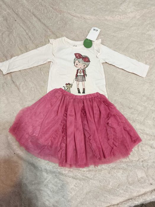 Set frumos, 92/98(bluziță+fusta)