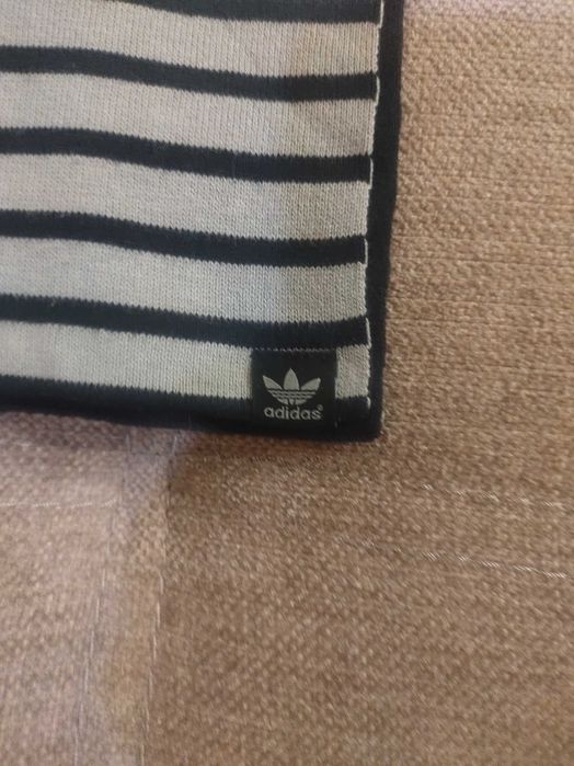 Шарф Adidas Originals.