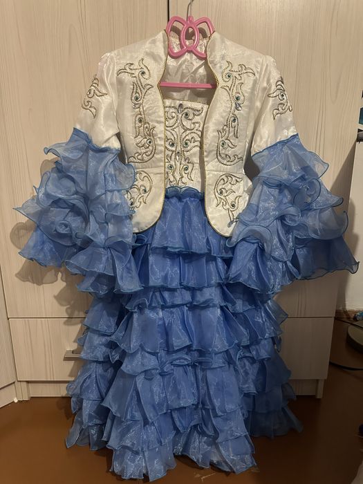 продам платье в национальном стиле