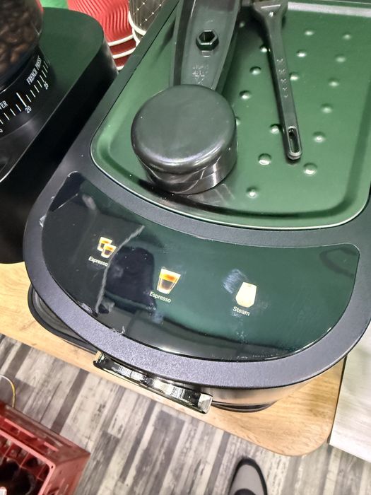 Продам кофе машину рожковую фирмы BOMA