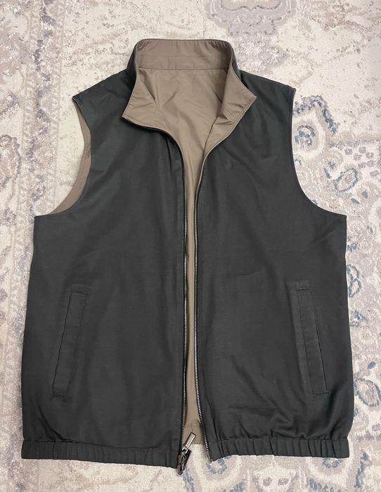 Продам жилетку Corneli