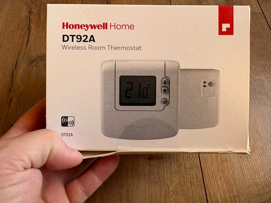 Termostat wireless Honeywell DT 92A