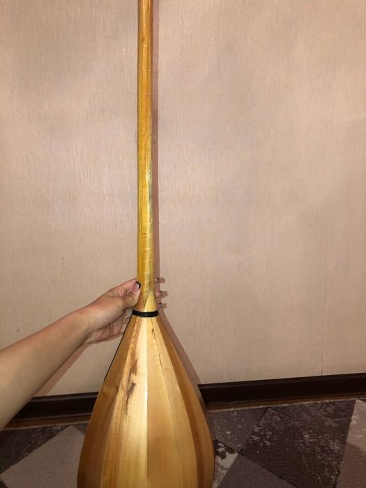 Домбыра,цена договорная