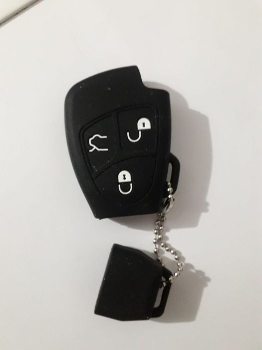 Продаю запчасти на мерседес