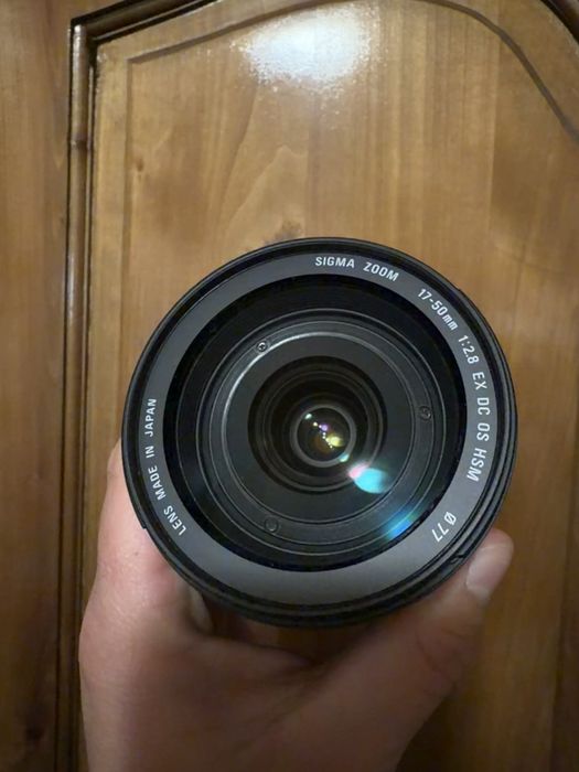 Vand obiectiv Sigma 17-50 mm.
