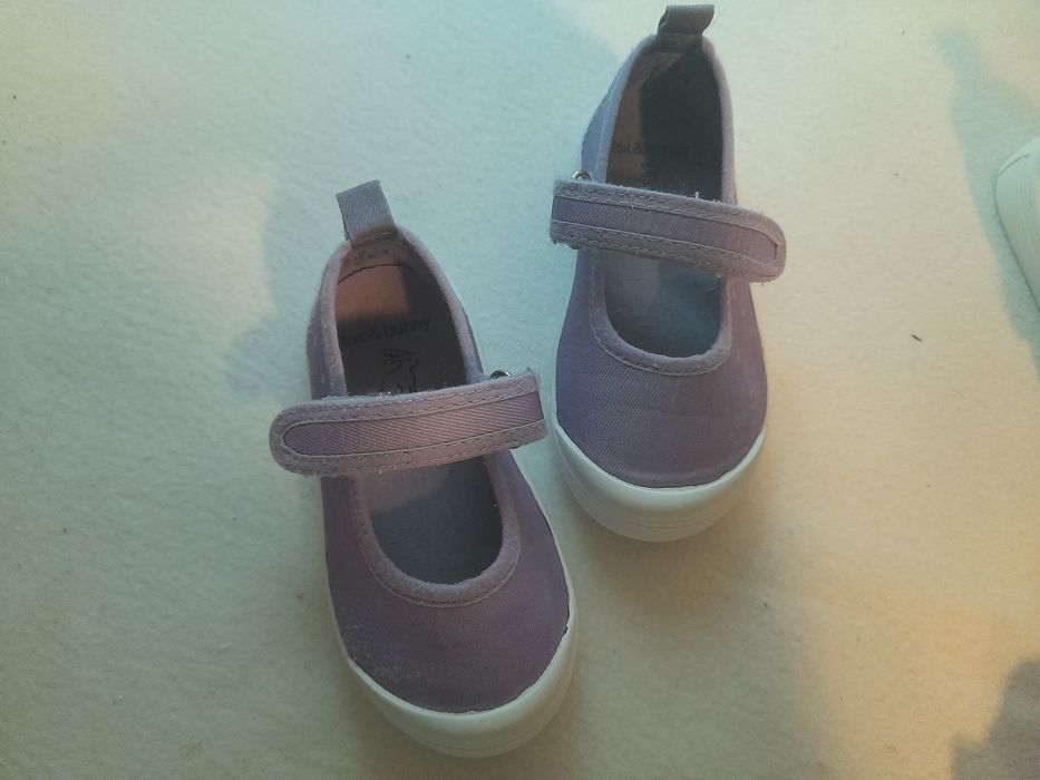 Пантофи за детска градина за момиченце 23 - 24 номер и зимни ботуши