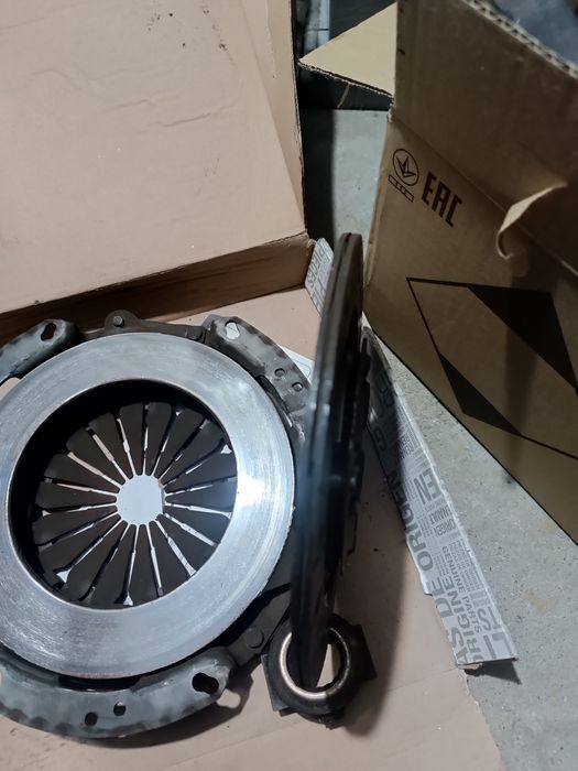 Kit ambreiaj Logan 1.6 mpi