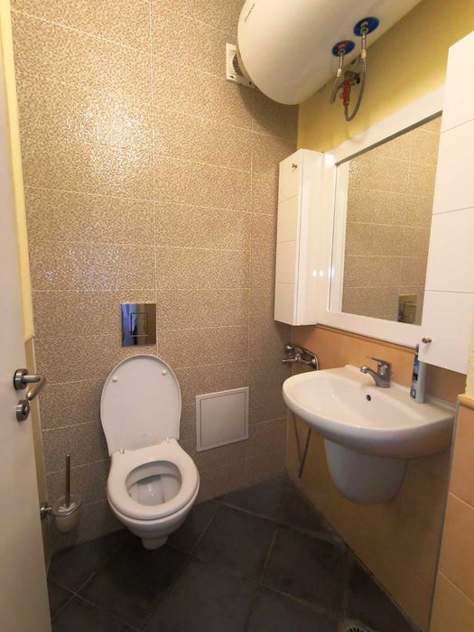 Дава се под наем Тристаен апартамент в Пловдив, Тракия - 110 кв.м за 528.36 € - Снимка #12