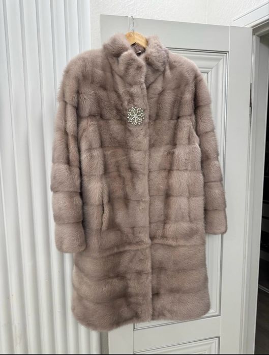 Продам норковую шубу