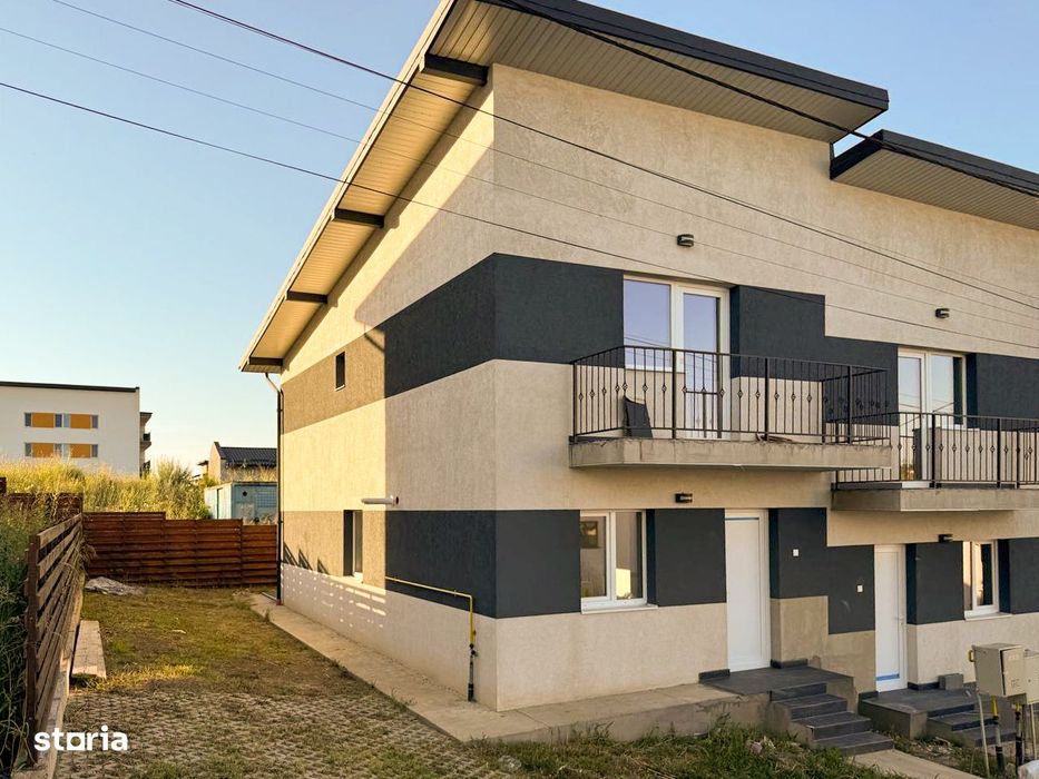 90 mp, 3 camere, grădină, loc de parcare, terasă. 1.277 Euro/mp