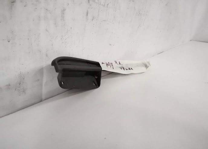 Десен заден калобран / Desен zaden kalobran Оригинален за Land Rover R