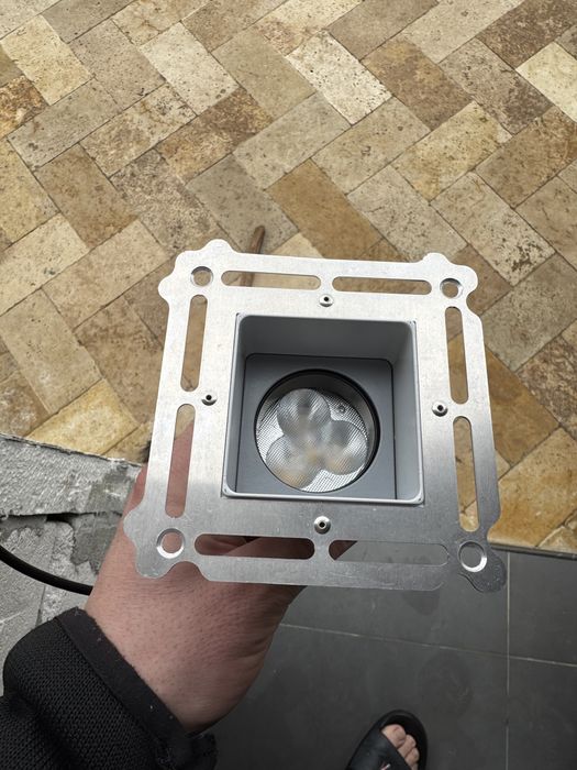 Leduri magnetice in doua pozitii orluna