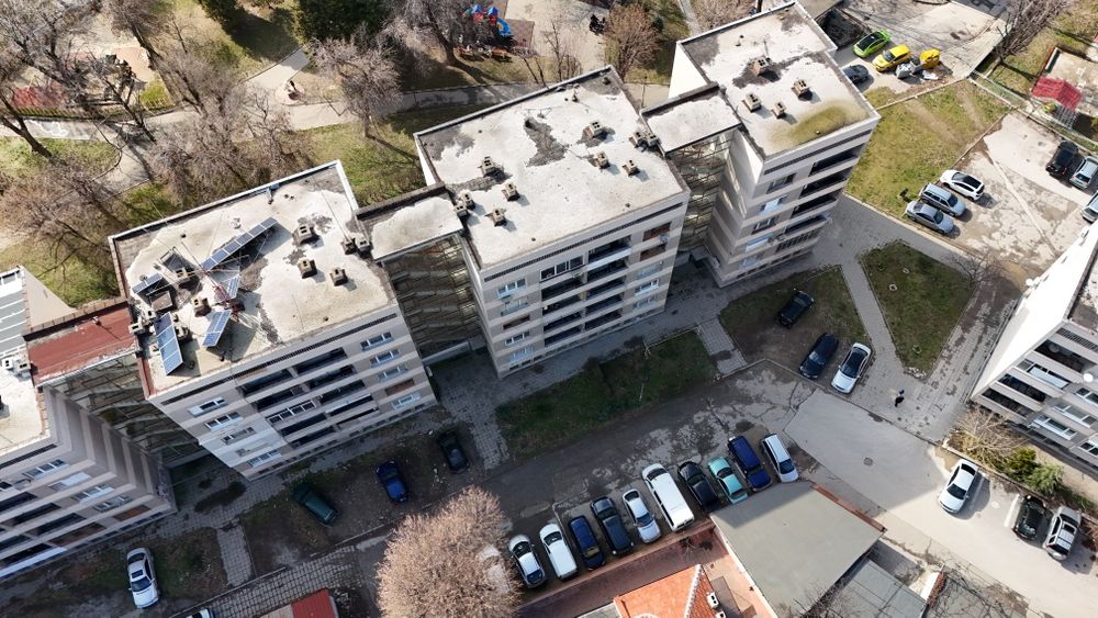 Професионално Заснемане на Къща с Дрон