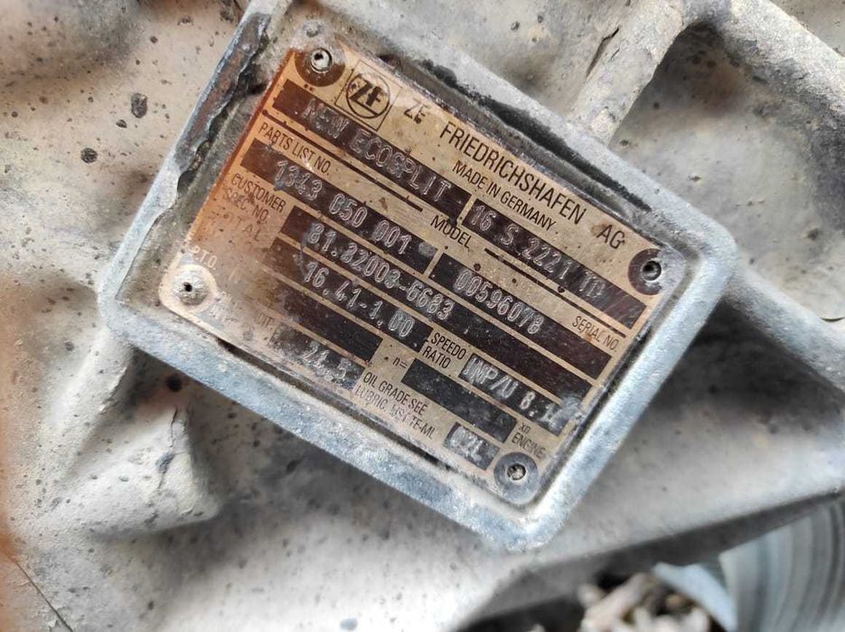 Продам двигатель на авто тягач МАН.