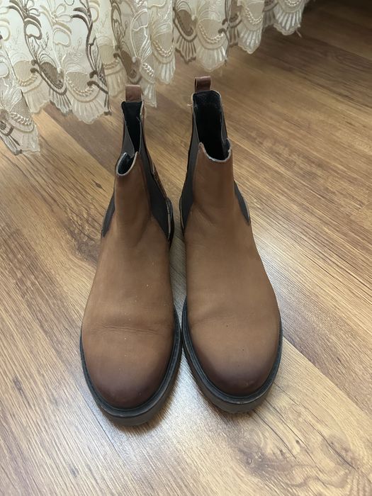 Дамски боти ,челси,Bugatti,39 номер,обувани веднъж