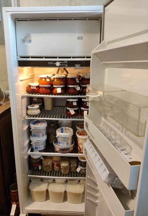 Продам Холодильник Бирюса