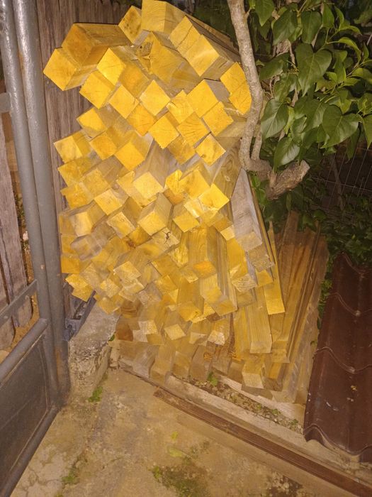 Vând căpriori de 8 pe 8 lungime 120 cm