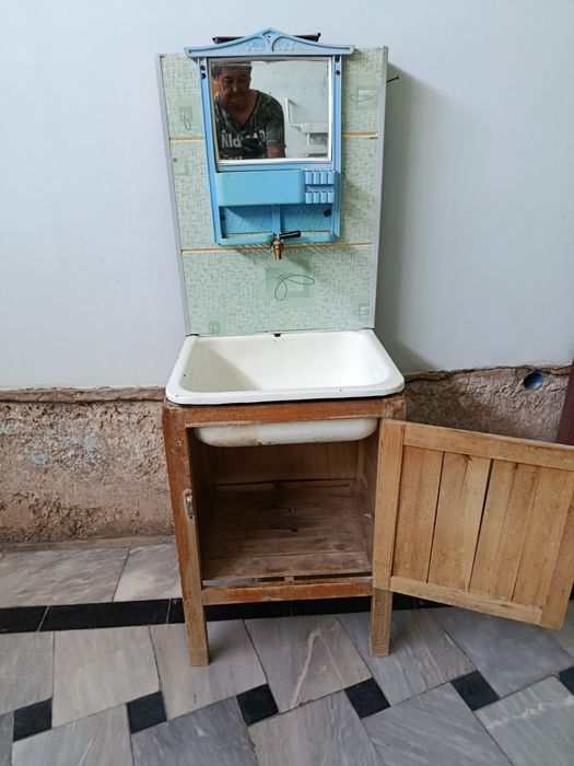 Умывальник для ванны