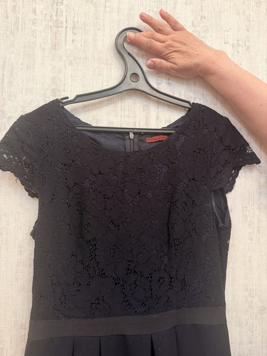 Платья на продажу