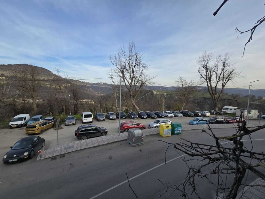 Двуетажна къща в Старата част на Велико Търново