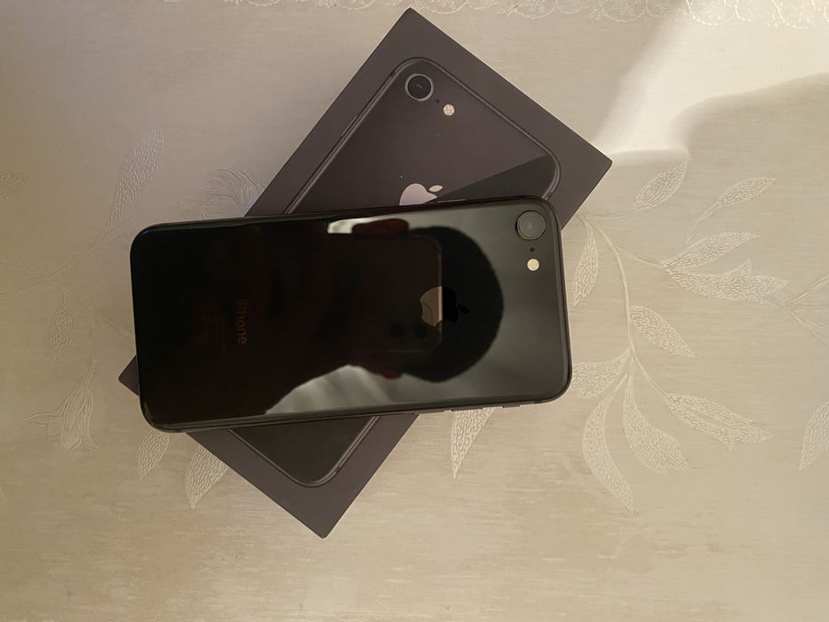 Iphone 8 в хорошем состоянии