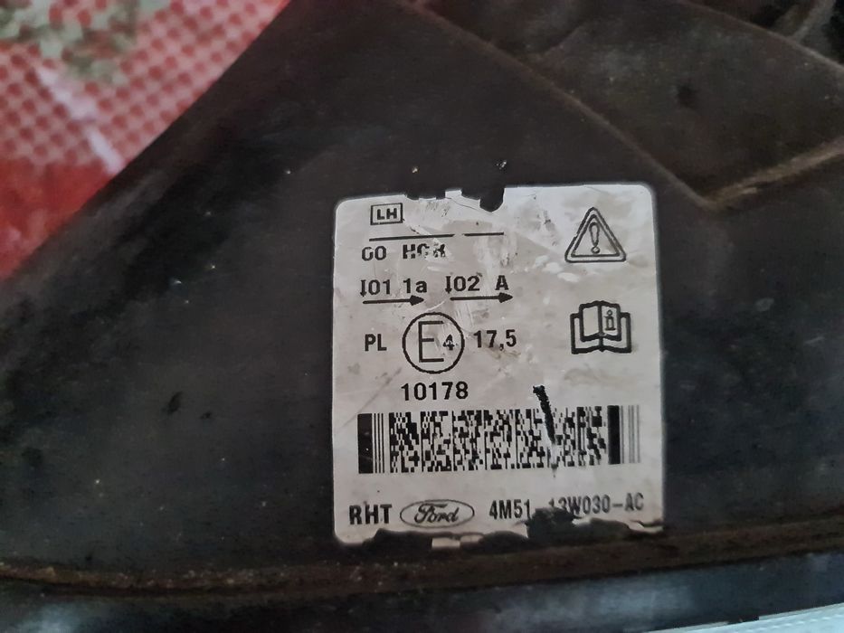 Vand faruri Ford Focus 2