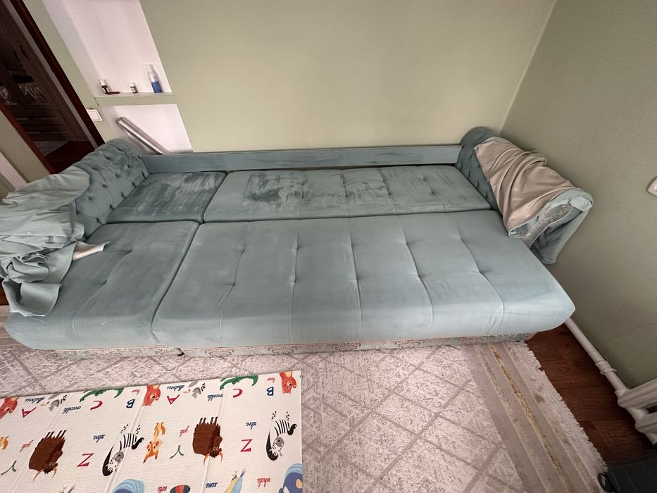 Продам диван длинною в 3 метра